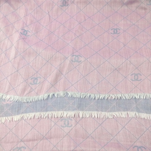 CHANEL Purple and Light blue 
CASHMERE SCARF - Picture 12 of 12